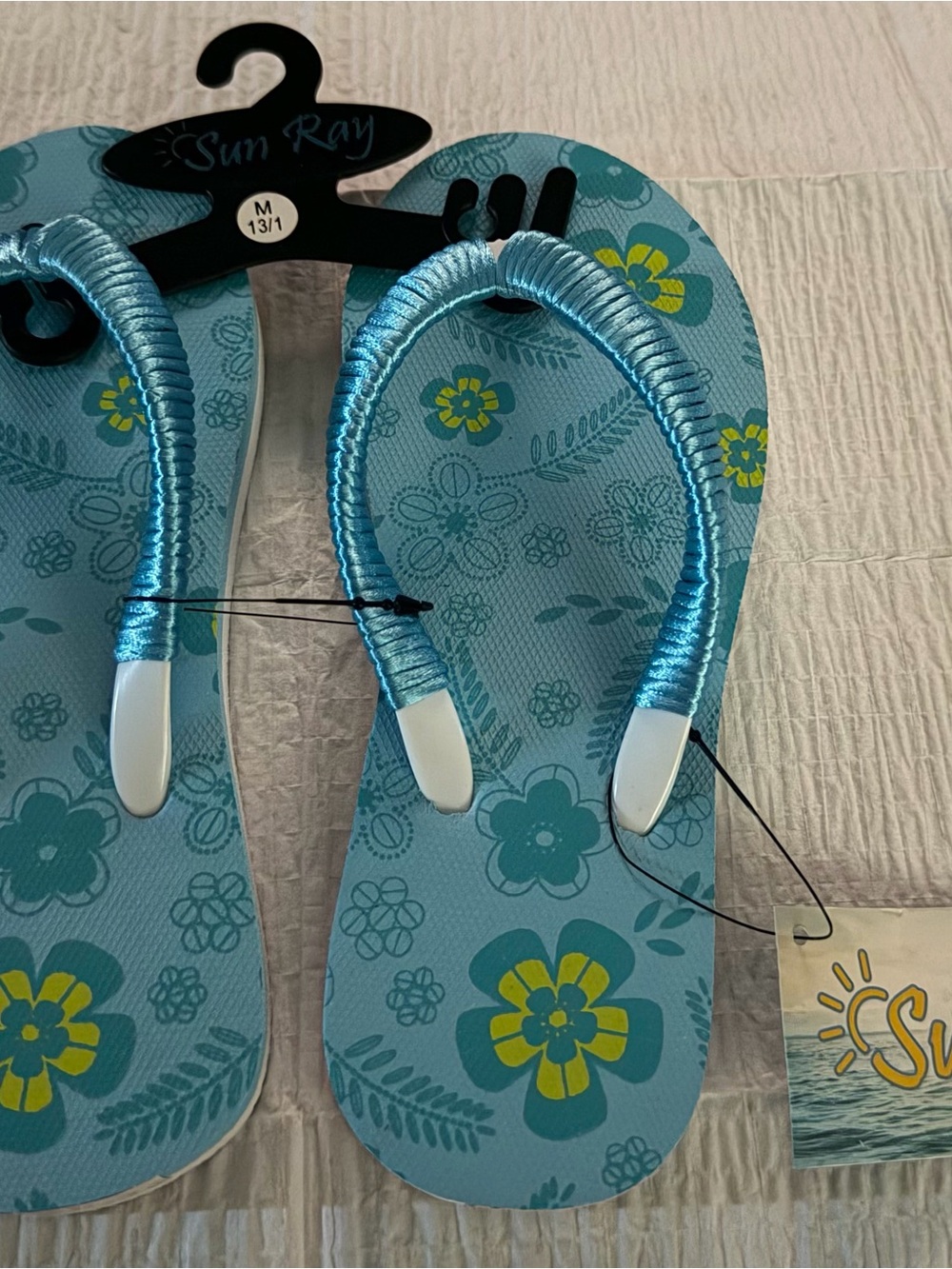 BRAND NWT SUN RAY GIRLS COMFORTABLE FLIP FLOPS SIZE M (13-1)